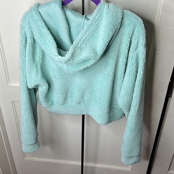 Studio Ghibli My Neighbor Totoro Floral Sherpa Lounge Top Cropped Mint Green Nwt - Picture 7 of 8